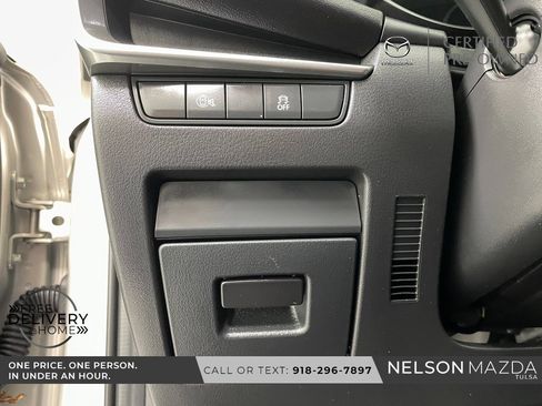 Certified 2025 MAZDA MAZDA3 s Sport image 21