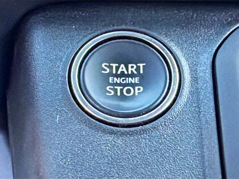 Used 2023 Land Rover Defender 110 X image 36