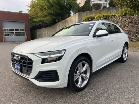 Used 2022 Audi Q8 Premium Plus w/ Premium Plus Package image 1