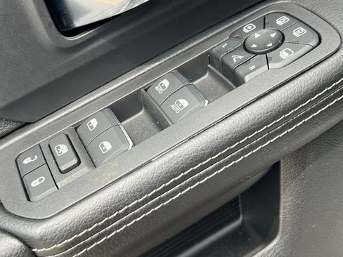 Used 2026 RAM 2500 Laramie w/ Sport Appearance Package AWD/4WD image 19