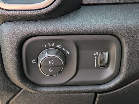 New 2026 RAM 3500 Big Horn AWD/4WD image 9