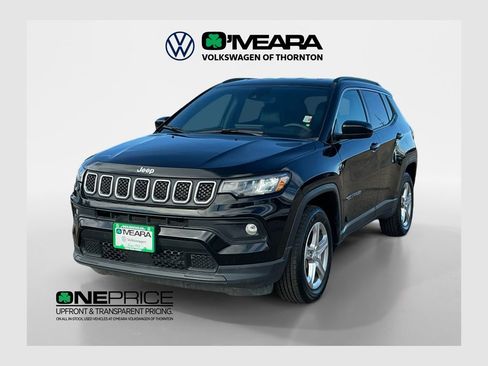 Used 2024 Jeep Compass Latitude AWD/4WD image 1