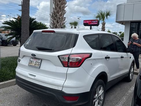 Used 2018 Ford Escape S FWD image 3