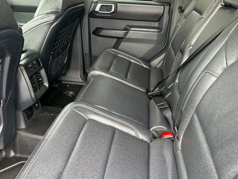 New 2025 Ford Bronco Badlands w/ Sasquatch Package image 12