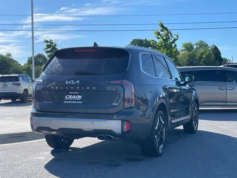 Certified 2023 Kia Telluride EX w/ EX Captain's Chair Package AWD/4WD image 7