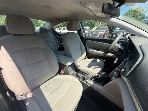 Used 2020 Hyundai Elantra SEL FWD image 9