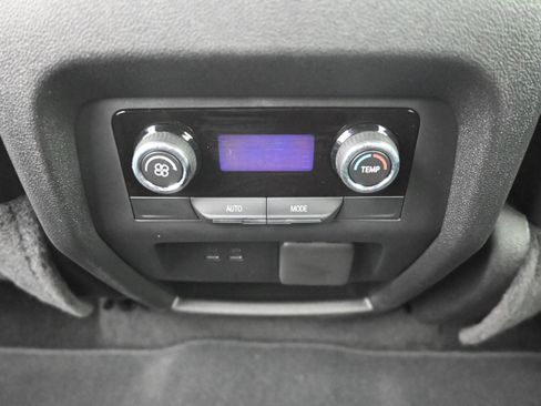 Certified 2026 Chevrolet Traverse LT w/ Enhanced Driving Package FWD image 24