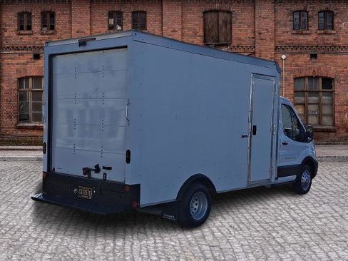 Certified 2022 Ford Transit 350 DRW image 4