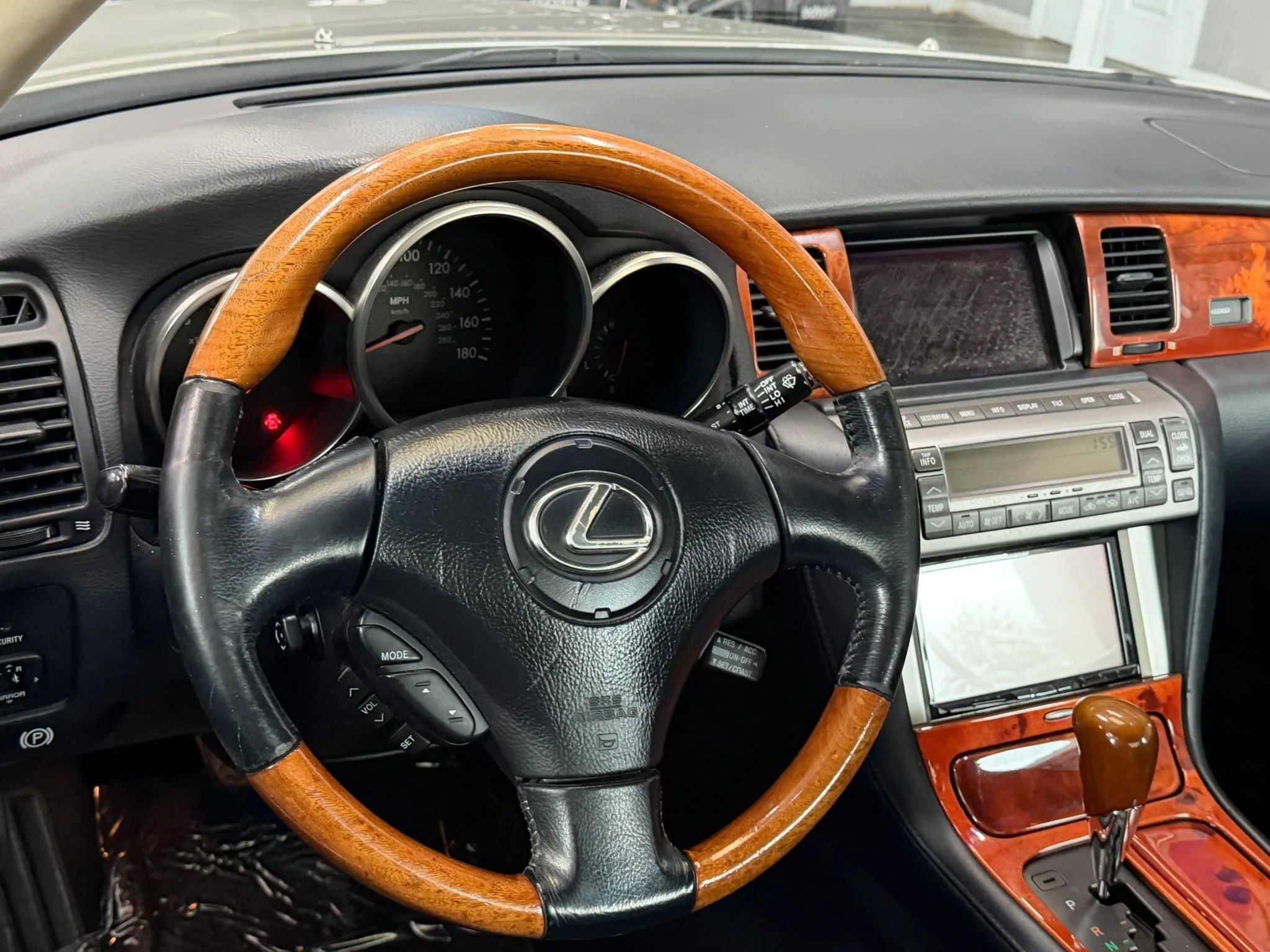 Used 2002 Lexus SC 430 Convertible RWD image 19