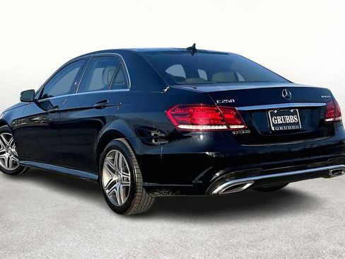 Used 2016 Mercedes-Benz E 250 Sedan w/ Premium Package image 17