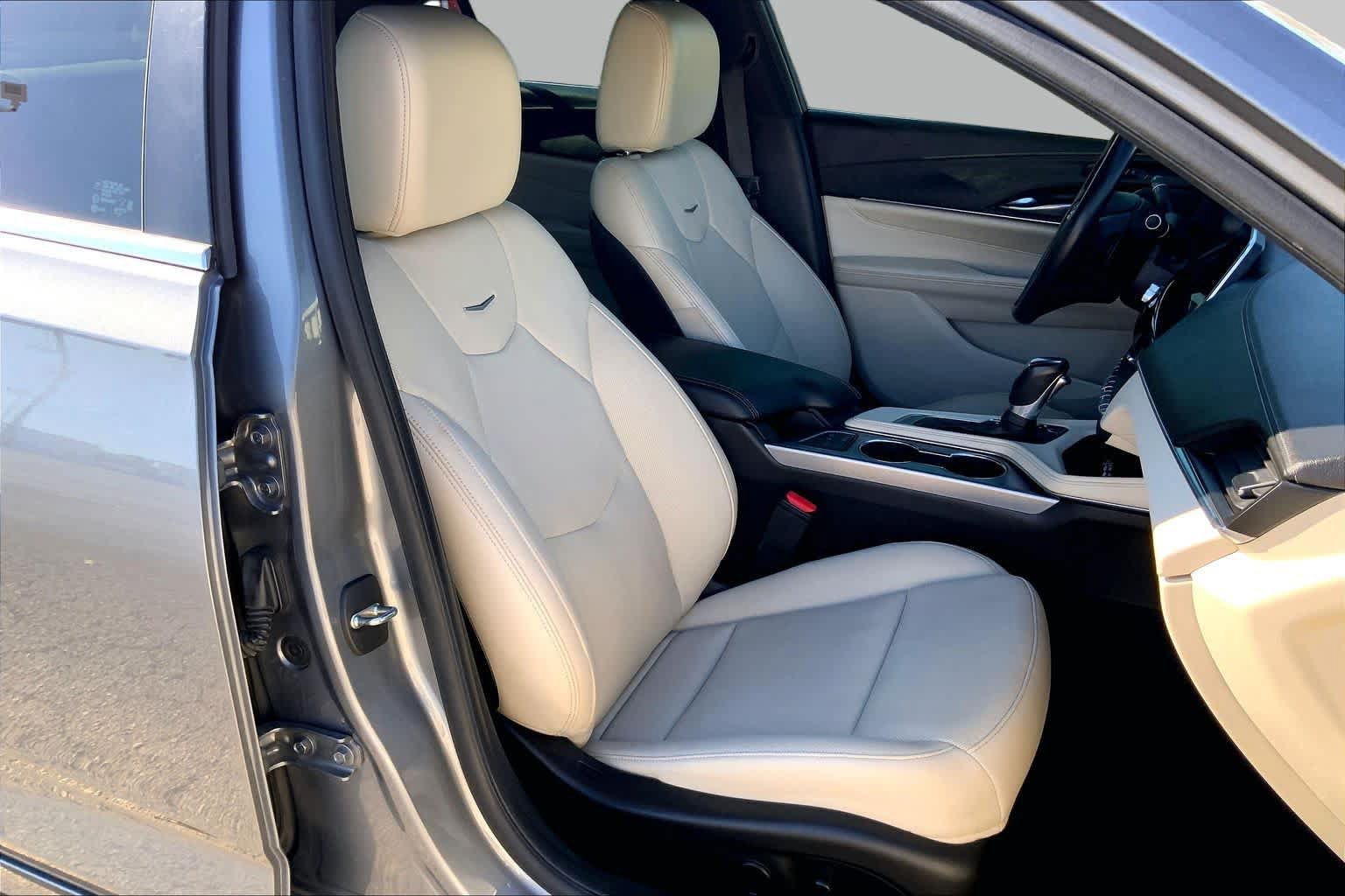 Used 2022 Cadillac CT4 Premium Luxury w/ Climate Package RWD image 9