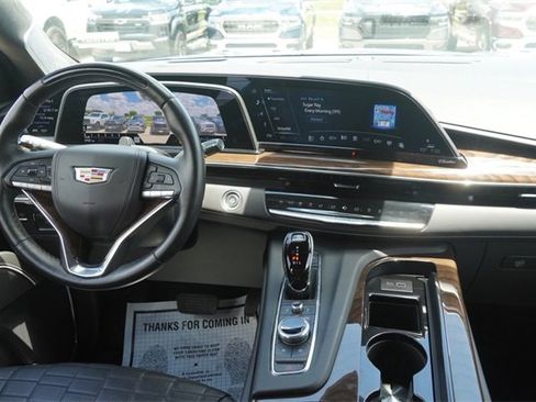 Used 2024 Cadillac Escalade ESV Premium Luxury Platinum image 15