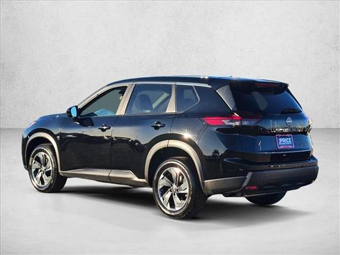 Used 2024 Nissan Rogue SV image 7