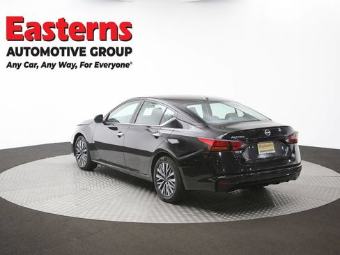 Used 2025 Nissan Altima 2.5 SV FWD image 62