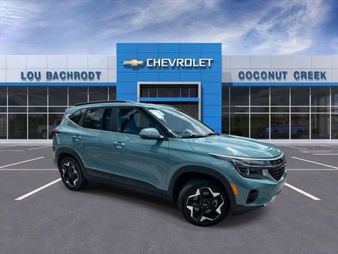 Used 2024 Kia Seltos EX AWD/4WD image 1