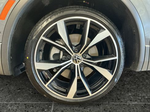 Used 2023 Volkswagen Tiguan SEL R-Line AWD/4WD image 14