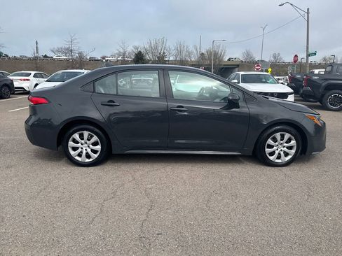 Used 2025 Toyota Corolla LE FWD image 8