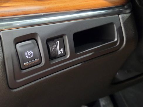 Used 2022 Cadillac XT5 Premium Luxury image 26