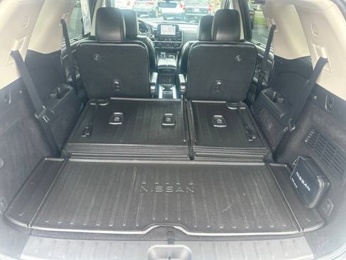 Used 2023 Nissan Pathfinder Platinum AWD/4WD image 21