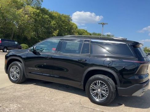 New 2026 Chevrolet Traverse LT w/ LPO, Floor Liner Package image 6