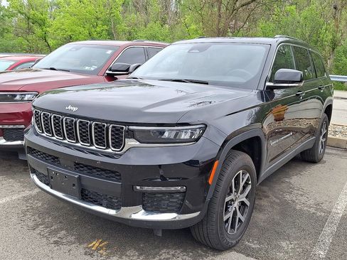 Used 2024 Jeep Grand Cherokee L Limited w/ Luxury Tech Group II AWD/4WD image 3
