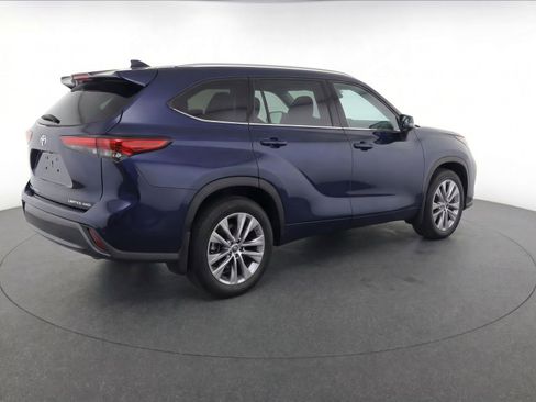 Used 2022 Toyota Highlander Limited AWD/4WD image 6