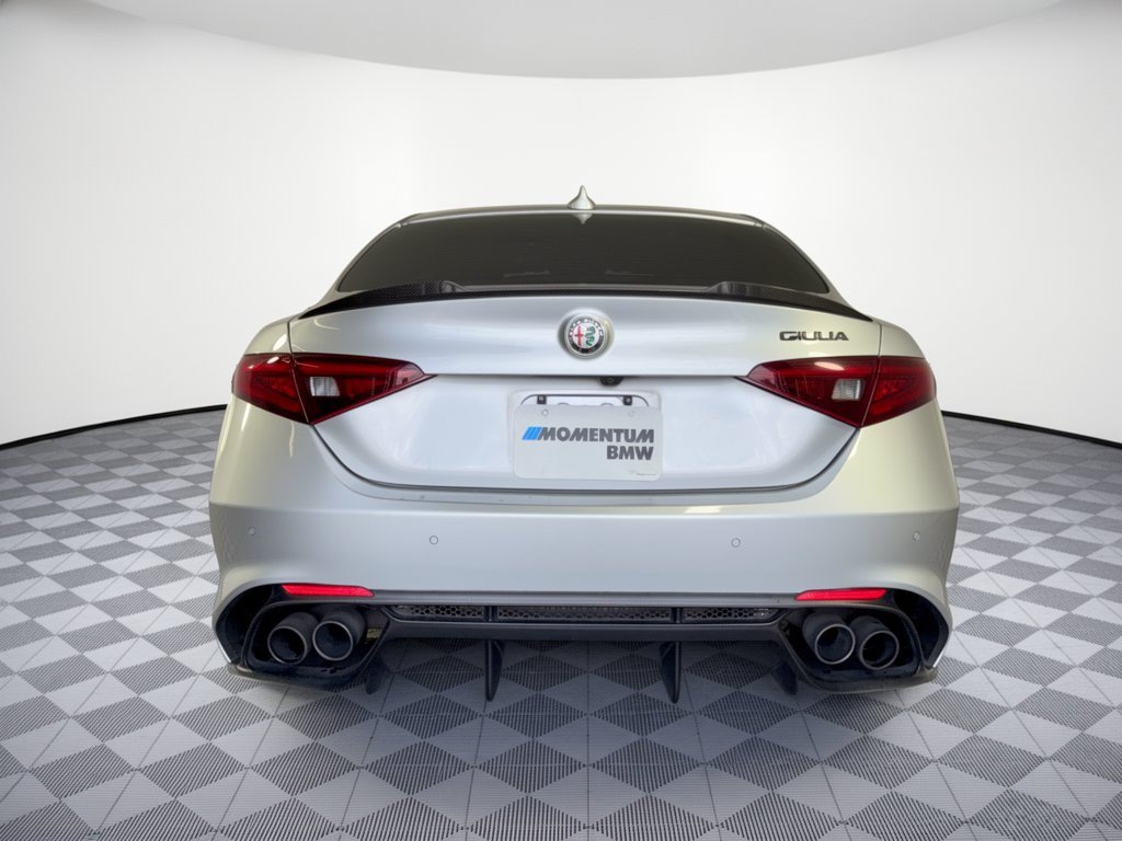 Used 2018 Alfa Romeo Giulia Quadrifoglio RWD image 11