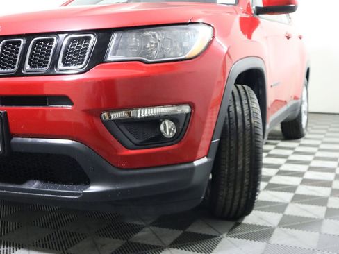 Used 2021 Jeep Compass Latitude w/ Driver Assistance Group image 28