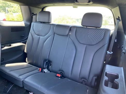 Used 2025 Hyundai Palisade Calligraphy FWD image 13