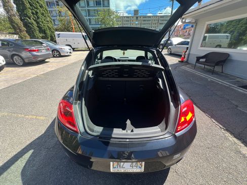 Used 2016 Volkswagen Beetle 1.8T S FWD image 17