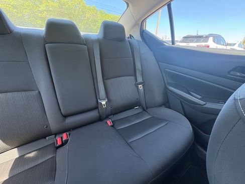 Used 2025 Nissan Altima 2.5 SV FWD image 35