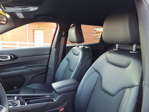 New 2026 Jeep Compass Latitude AWD/4WD image 16