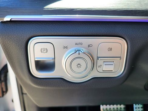 New 2026 Mercedes-Benz GLS 450 4MATIC image 18