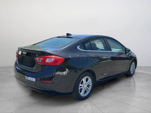 Used 2017 Chevrolet Cruze LT w/ Convenience Package FWD image 10