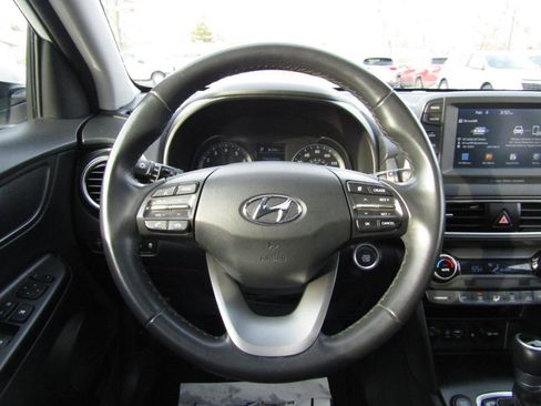 Used 2021 Hyundai Kona Limited w/ Cargo Package image 10