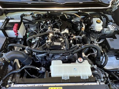 Used 2025 Toyota Tacoma SR5 RWD image 39