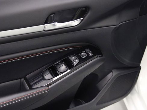 Used 2023 Nissan Altima 2.0 SR image 21