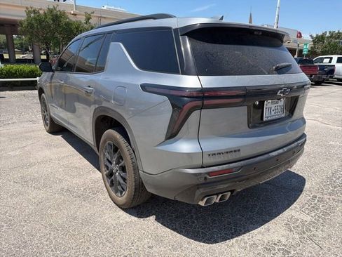 Used 2026 Chevrolet Traverse LT w/ Midnight/Sport Edition FWD image 3