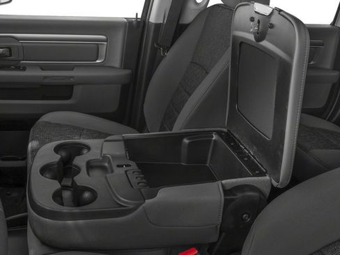 Used 2017 RAM 2500 Big Horn w/ Sport Appearance Group AWD/4WD image 18