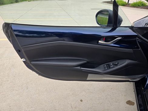 New 2026 MAZDA MX-5 Miata Club w/ Interior Package RWD image 13