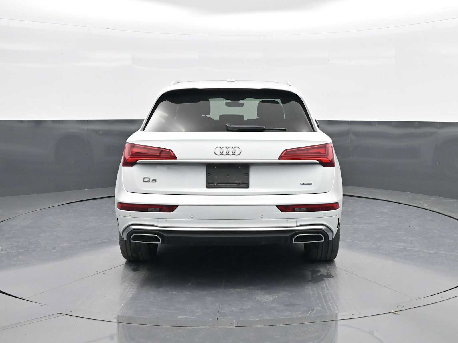 Used 2021 Audi Q5 e Premium Plus AWD/4WD image 6
