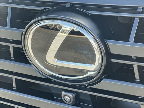 Used 2025 Lexus GX 550 w/ Cold Area Package AWD/4WD image 33