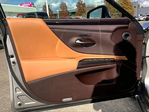 Used 2019 Lexus ES 350 image 18