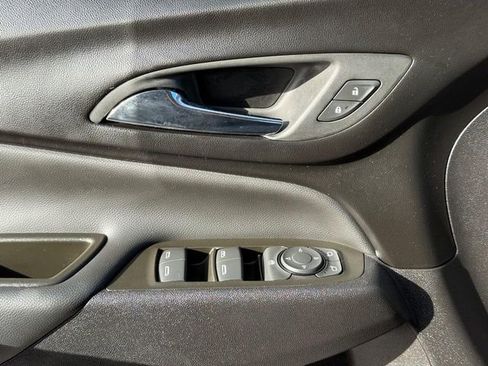 Certified 2024 Chevrolet Equinox LT FWD image 23
