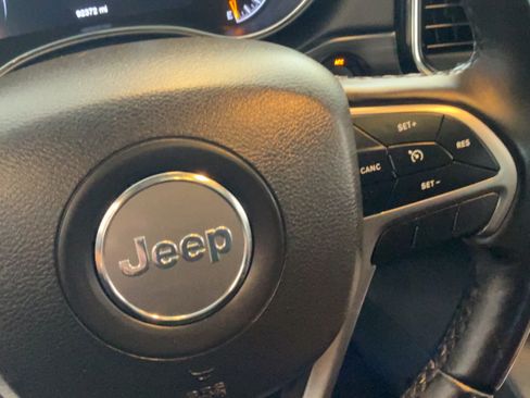 Used 2020 Jeep Grand Cherokee Limited w/ Luxury Group II AWD/4WD image 20