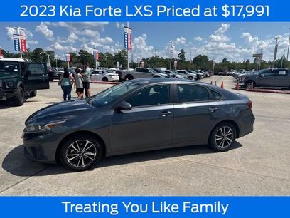 Used 2023 Kia Forte LXS