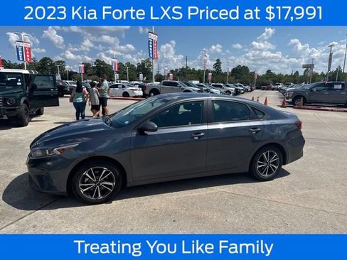 Used 2023 Kia Forte LXS FWD image 1
