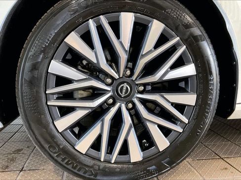 Used 2025 Nissan Altima 2.5 SV AWD/4WD image 31
