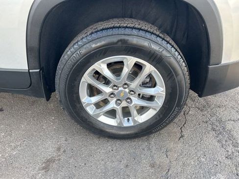 Used 2022 Chevrolet Traverse LS image 45