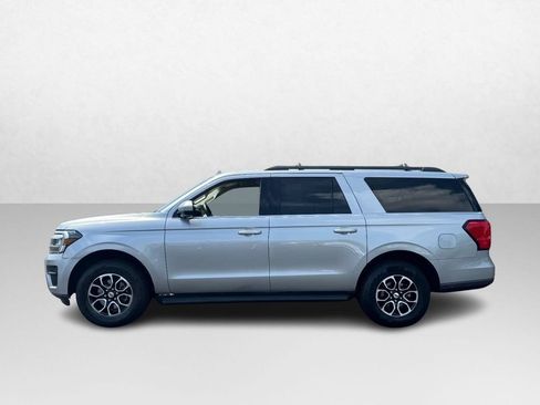 Used 2024 Ford Expedition Max XLT AWD/4WD image 2